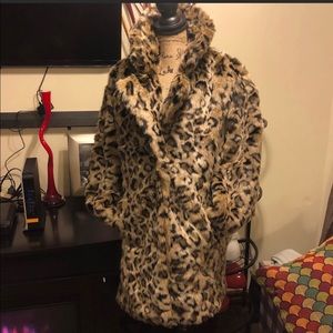 American Eagle Leopard Print Faux Fur Coat Sz Med.